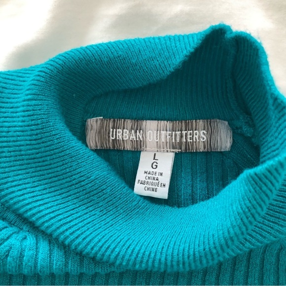 Urban Outfitters teal crop sweater with keyhole details. Size M. - Picture 7 of 8